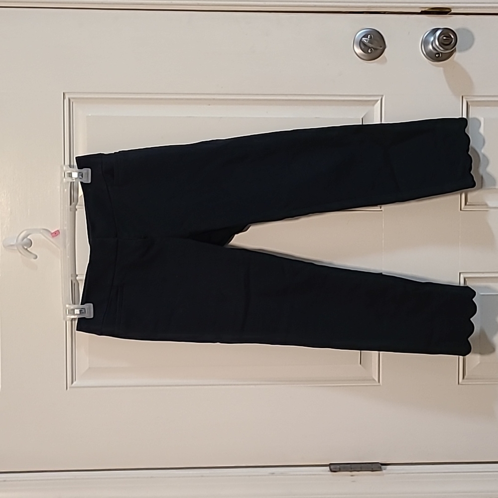 Scallop Cropped Pants